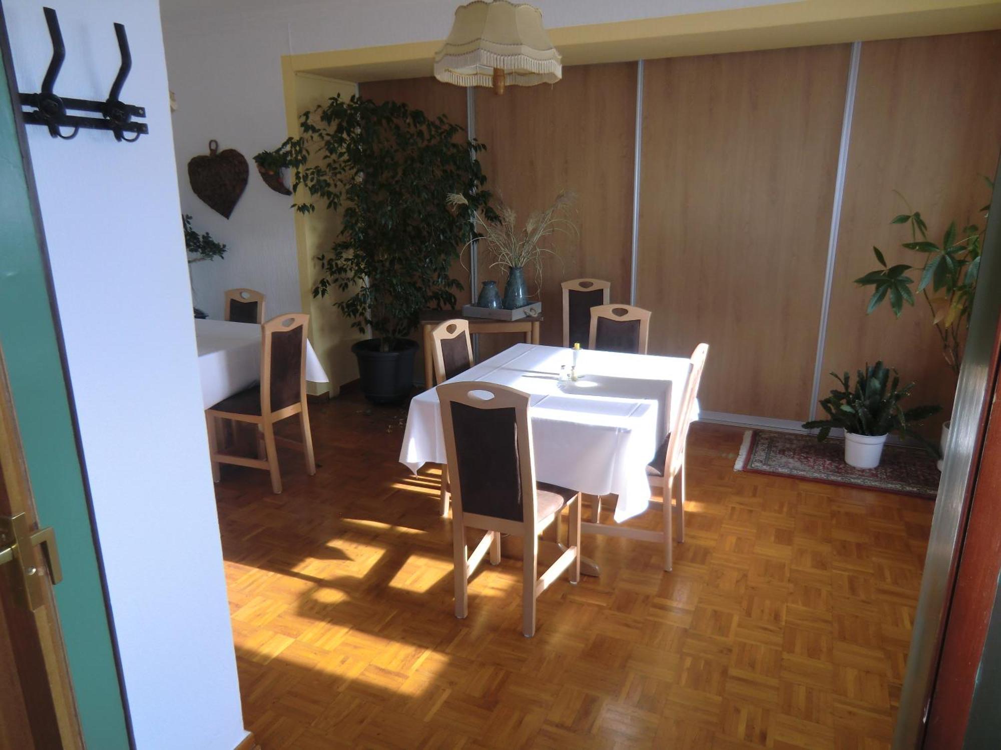 Hotel Die Clus Volksen  エクステリア 写真